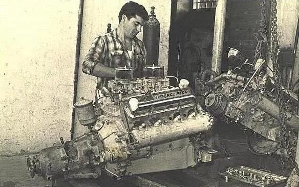 Motorista al lavoro, foto d’epoca
